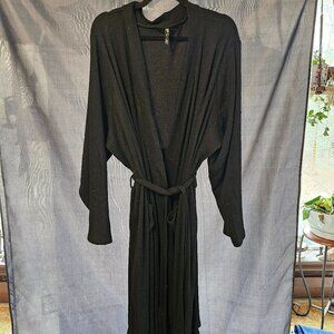 Torrid ribbed long robe with tie. Size 3/4